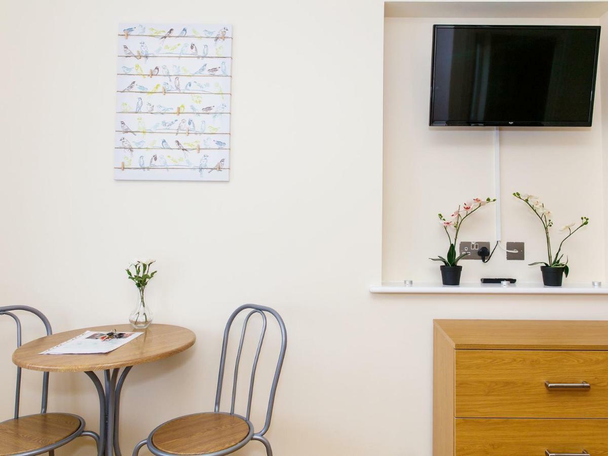 Mandeville Rooms Northolt  Habitación foto